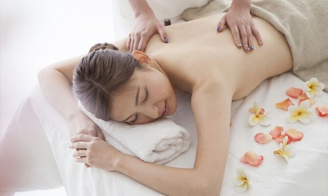 アロマオイル･マッサージ3_800px